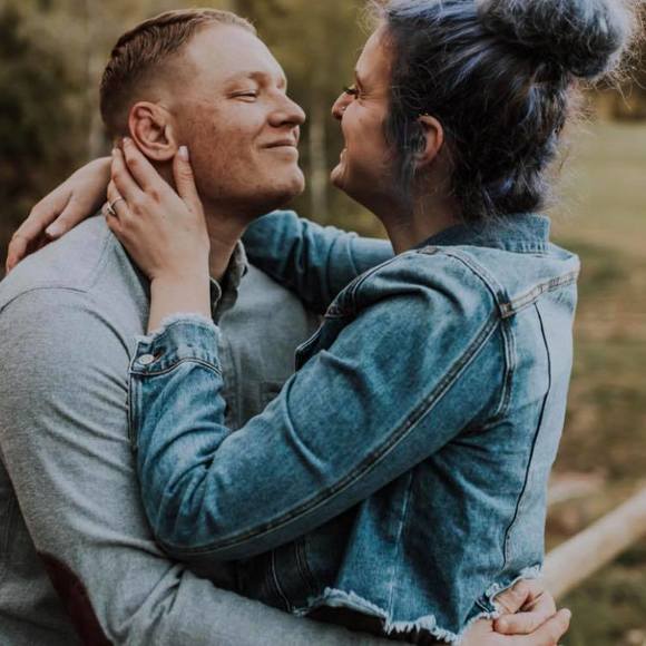 Meet your Posher, Alison - Picture 1 of 1